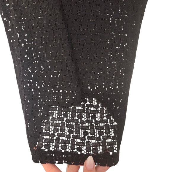 Banana Republic Elegant Black Crochet Inspired Top - Picture 5 of 6